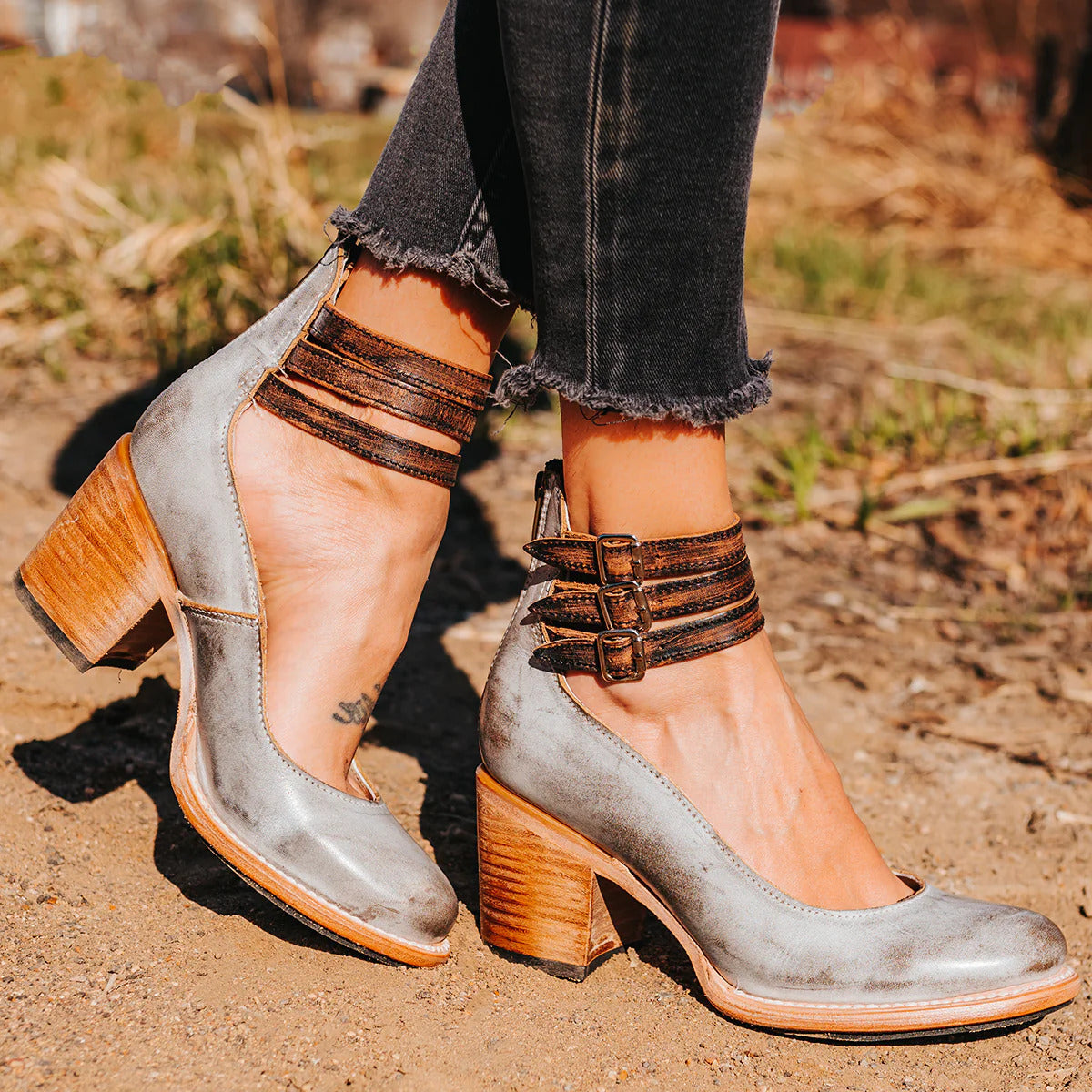 Women's sandals with strap detail and open-back design