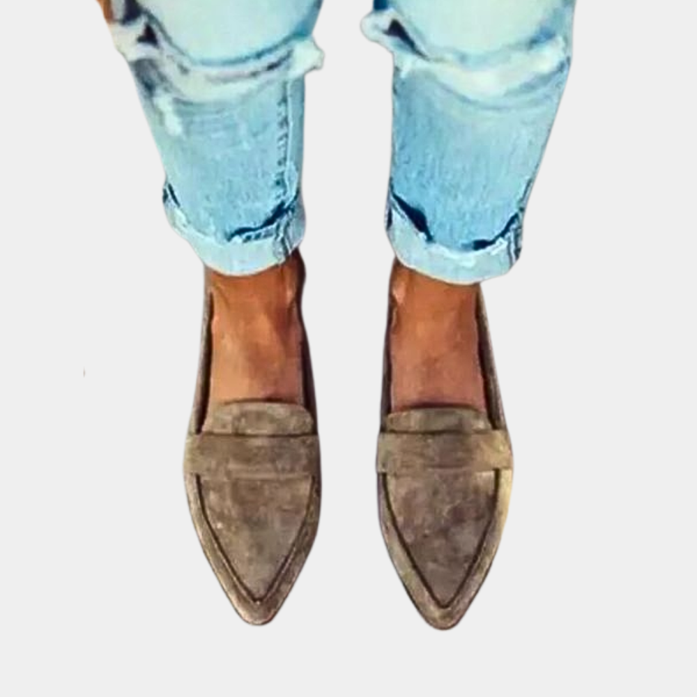 Women's loafers with stitched edge and rounded toe