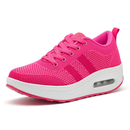 Women's walking sneakers with clean shape and low-cut design