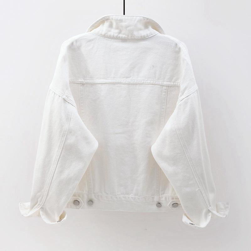 Women's jacket with straight cut and pocket detail